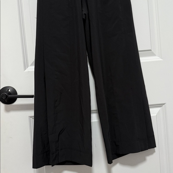 Black Wide-Leg Culottes - Picture 4 of 10